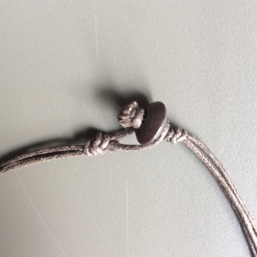 Surfer Necklace - Picture 5 of 6